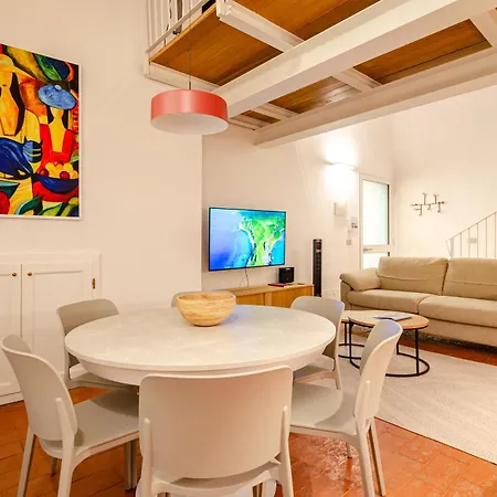 Hermathena Appartement *