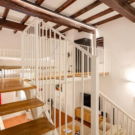 Hermathena Apartment *